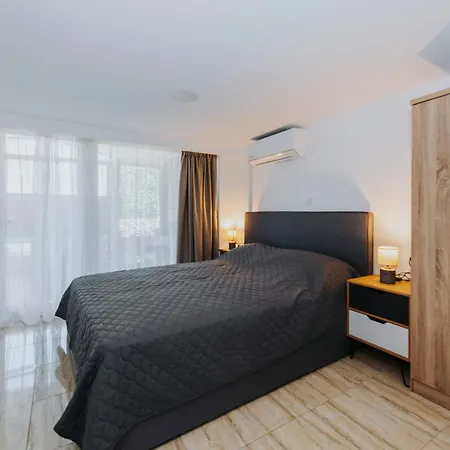 Casa Fransesco - Near Sea, City, Marina 아파트